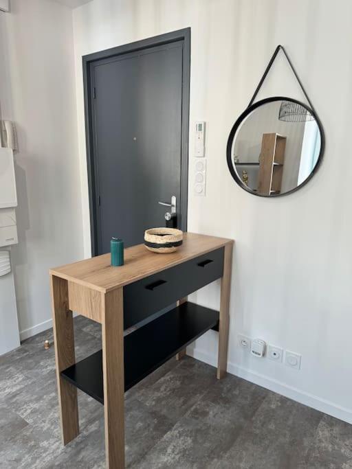 Appartement Cosy Et Lumineux Dans Village Medieval Boulieu-les-Annonay Bagian luar foto